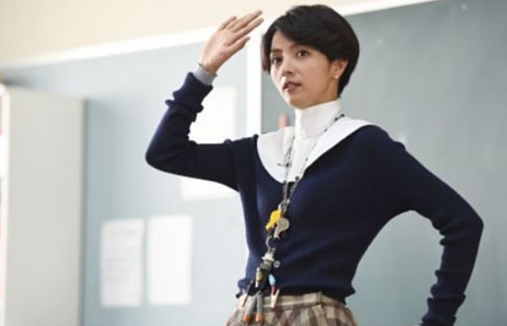 在自己第一次尝试校园题材剧本时,就想要找满岛光来担任女主角