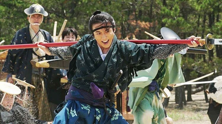 真田广之身为日本非常知名的武打片明星,真田广之饰演过非常多武士的