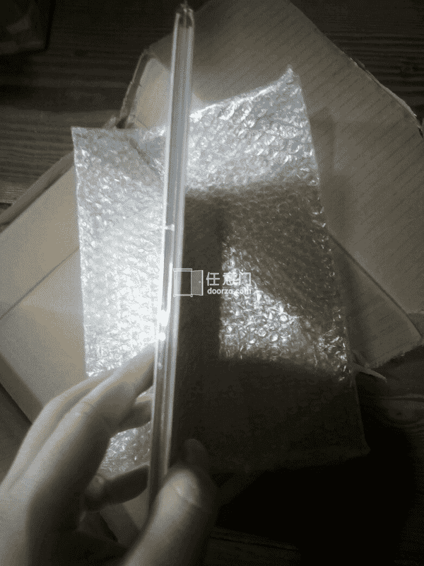 写真本包装得很严实，发货速度非常快。用竹蜻蜓非常便捷实惠 挖煤姬的服务态度非常好，愉快的购物体验。继续买买买！