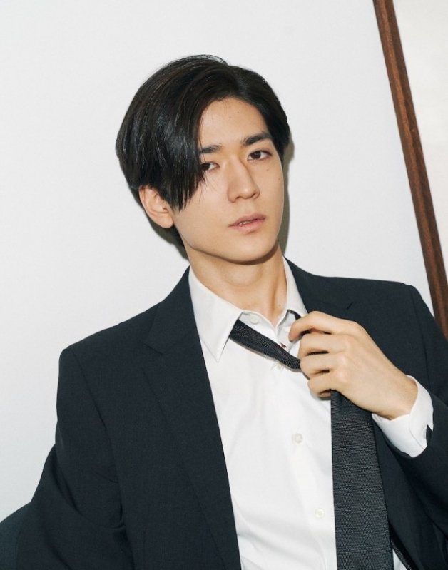 中岛裕翔是杰尼斯旗下团体hey!say!