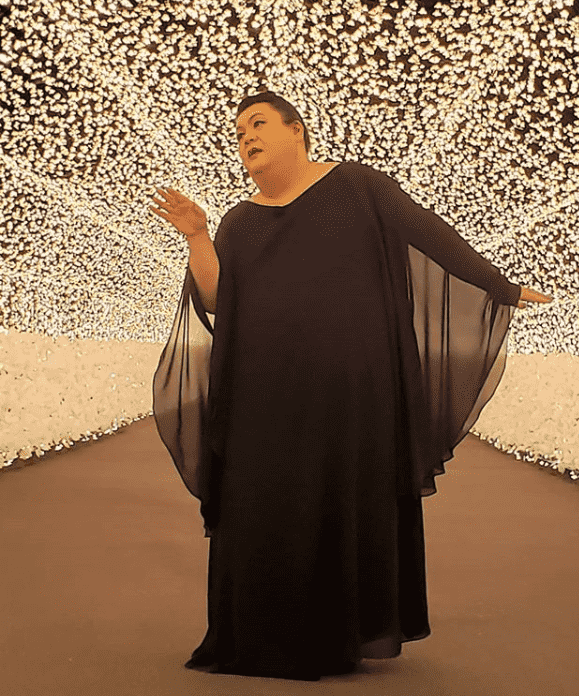 松子deluxe|专栏作家,评论家,主持人另外直美常常cover,模仿知名美国