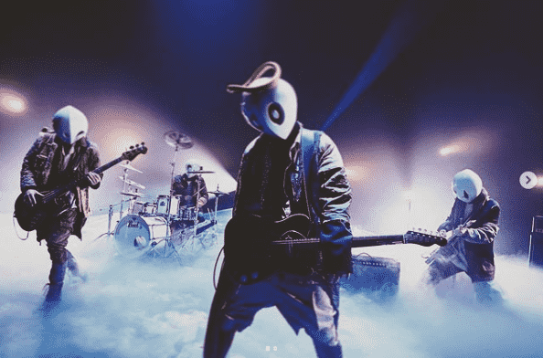 盘点日本8位"绝不露脸歌手" - 哆咗看点 - 任意门日淘