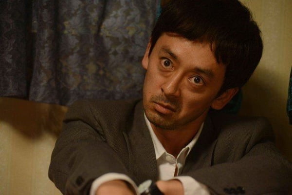 近藤直弼-泷藤贤一饰是半泽的同期,也是他很好的朋友,人脉很广,擅长